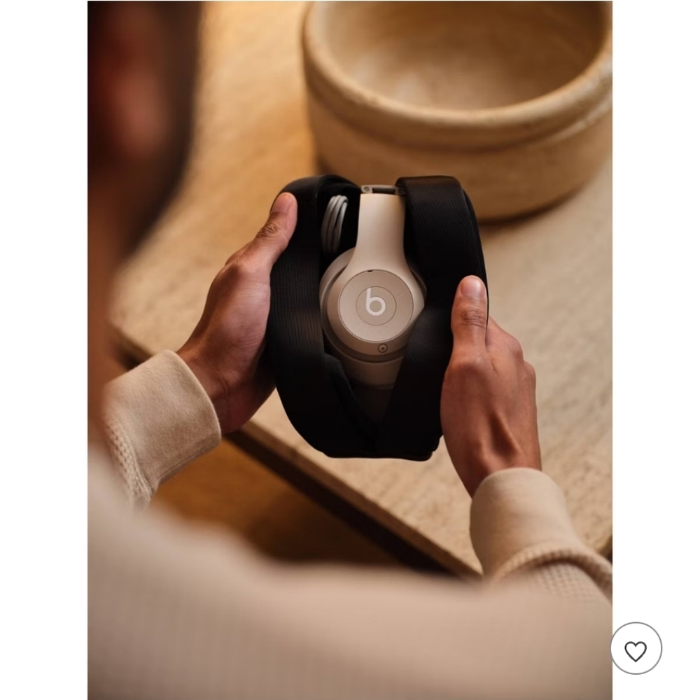 Beats Studio Pro Bluetooth Wireless Headphones/ Sandstone - Picture 5 of 15